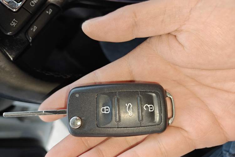 Used Volkswagen Sagitar 2018 280TSI DSG Comfort Model Vehicle Key