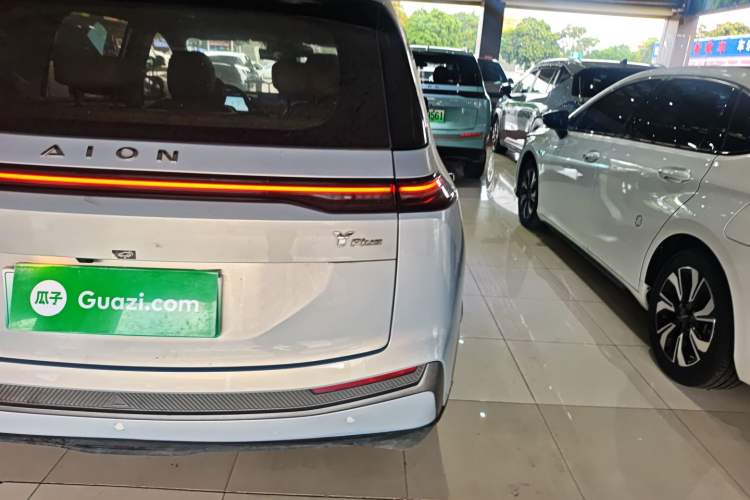 Used AION Y 2023 Younger