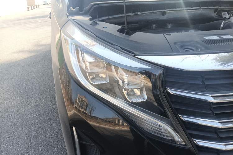 Used GAC Trumpchi M8 2021 Lingxiu Series 390T Deluxe Edition Right Front Headlight