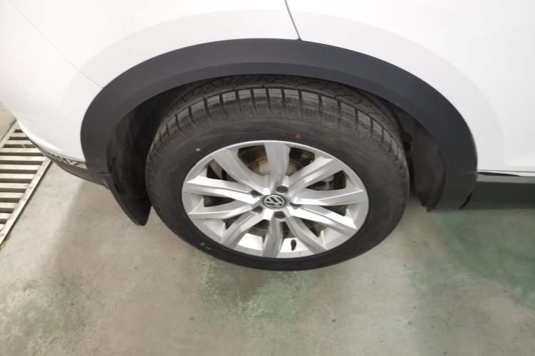 Used Volkswagen T-ROC 2018 280TSI DSG Two-Wheel Drive Advanced Version China V Emission Standard