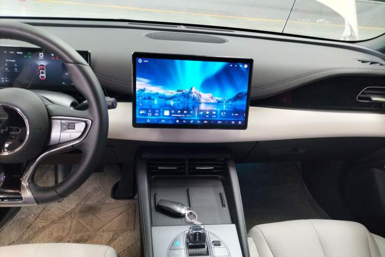 Used BYD Seal 06 New Energy 2025 DM-i Smart Drive 120KM Prestige Model Audio And AC Panel