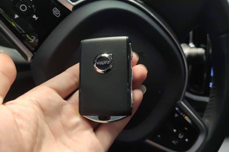 Used Volvo V60 2022 B5 Zhiyuan Luxury Edition Vehicle Key