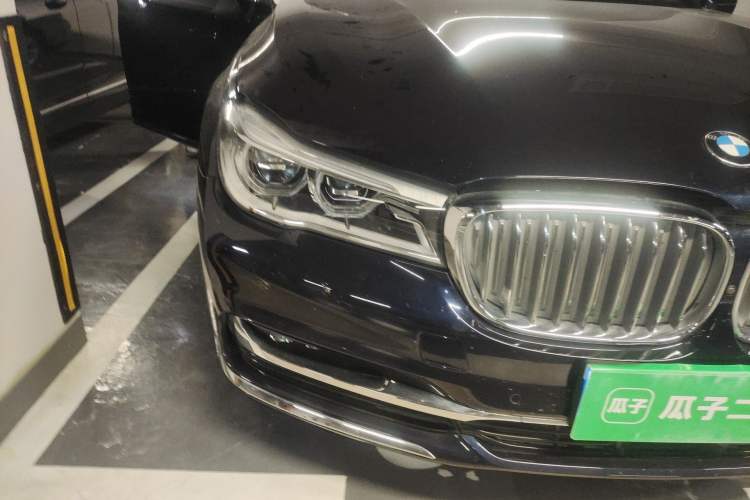 Used BMW 7 Series 2018 730Li Luxury Model Excellence Package Right Front Headlight