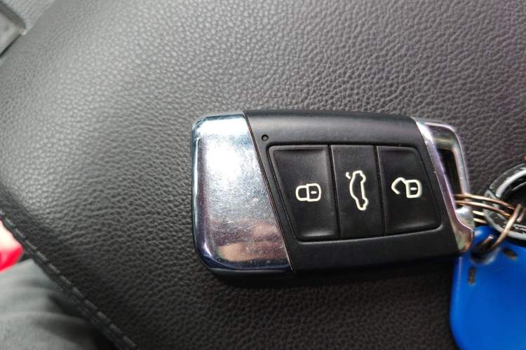 Used Volkswagen Magotan 2019 330TSI DSG Leading Edition China V Standard Vehicle Key