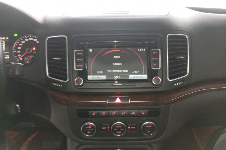 Used Volkswagen Sharan 2014 2.0 TSI Comfort Model