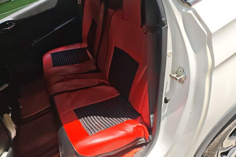 Used Baojun 310W 2018 1.5L Automatic Luxury Version China VI Emission Standard
