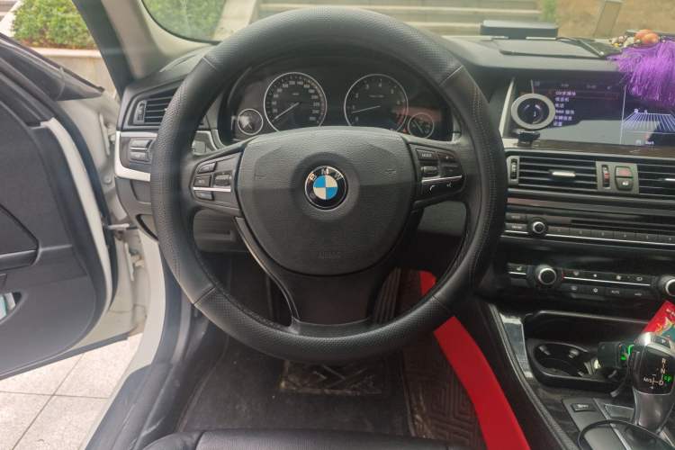 Used BMW 5 Series 2012 523Li Leading Model
