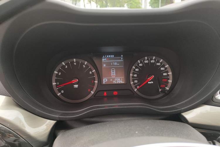 Used GAC Trumpchi GA6 2016 235T DCT Elite Edition Instrument Cluster