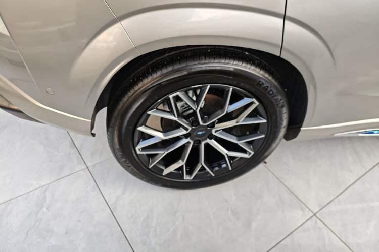 Used Oshan Z6 New Energy 2023 ZhiDian iDD 150KM Flagship PLUS Smart Parking Edition