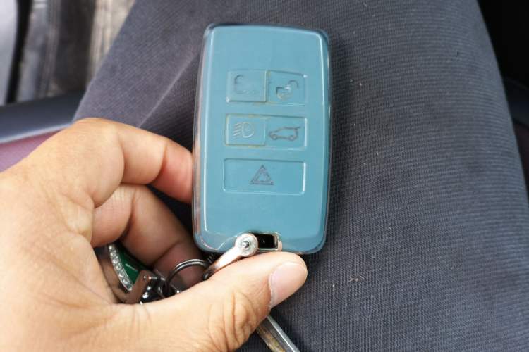 Used Land Rover Range Evoque 2022 Facelifted Aurora L 249 PS R-Dynamic Luxury Edition Vehicle Key