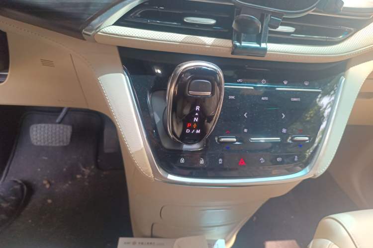 Used Buick GL8 2022 ES Landtrek 653T Flagship Model Gear Lever