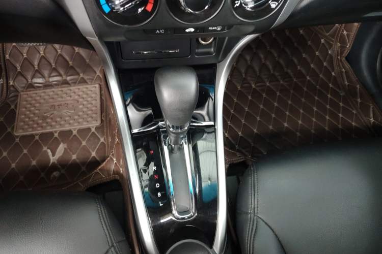 Used Honda Crider 2016 1.8L CVT Luxury Edition Gear Lever