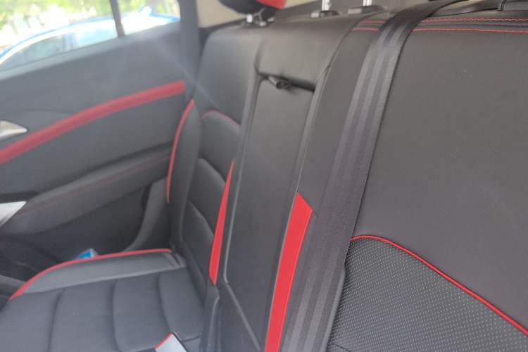 Used SOL X8 2021 300T DCT Leading Smart Connectivity Version 7 Seats