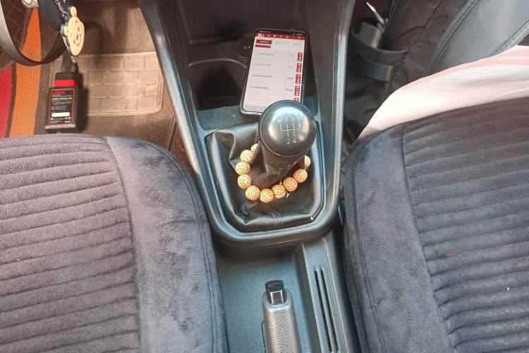 Used Volkswagen Santana 2016 1.6L Manual Fashion Edition Gear Lever