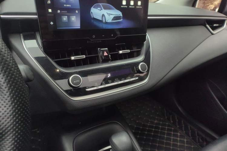 Used Toyota Levin 2024 Smart Electric Hybrid Dual-Engine 1.8L Luxury Edition Audio And AC Panel