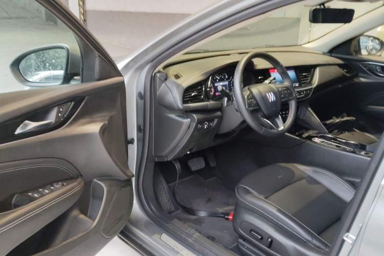 Used Buick Regal 2024 25T Deluxe Edition