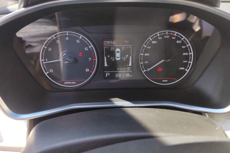 Used Geely Auto Coolray 2024 1.5T DCT Longteng Edition Odometer Close Up