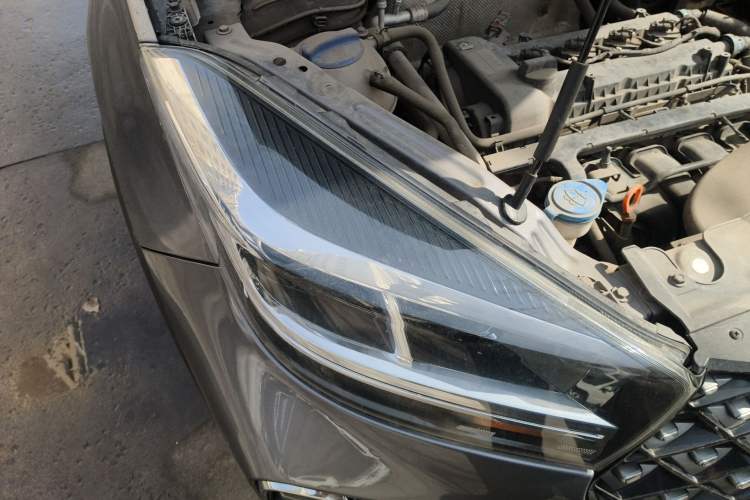 Used Chery Tiggo 5x 2021 Superhero Edition 1.5L CVT Luxury Model Right Front Headlight