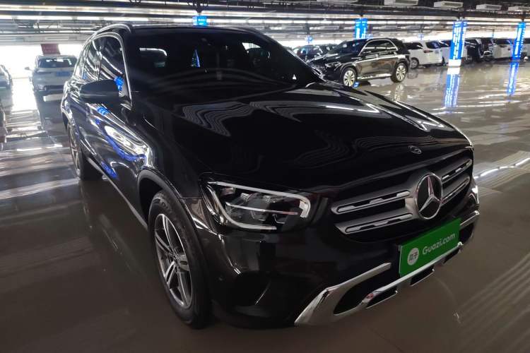 Used Mercedes-Benz GLC 2021 GLC 260 L 4MATIC Dynamic Edition Front Right 45 Deg