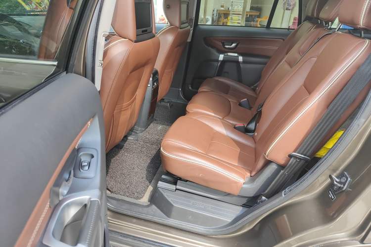 Used Volvo XC Classic 2014 T5 Executive Edition