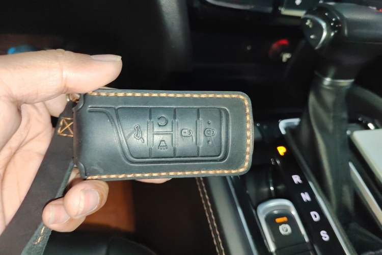 Used GAC Trumpchi GS8 2017 320T Two-Wheel Drive Luxury Smart Connectivity Version (7 Seats)