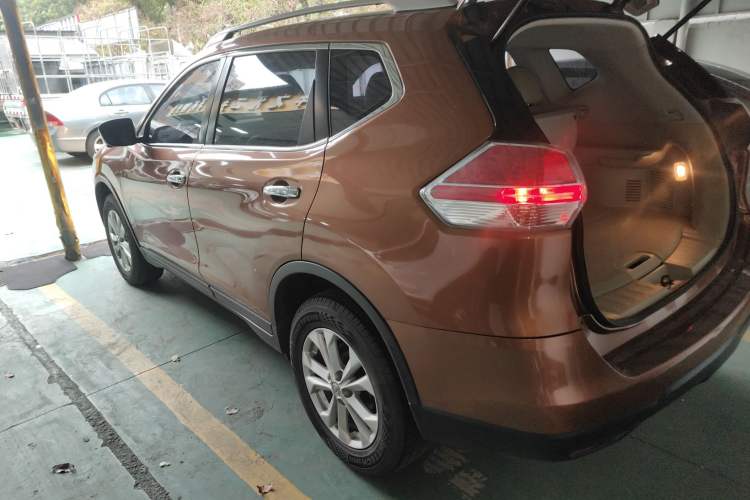 Used Nissan X-Trail 2014 2.0L CVT Comfort Edition 2WD Exterior 2