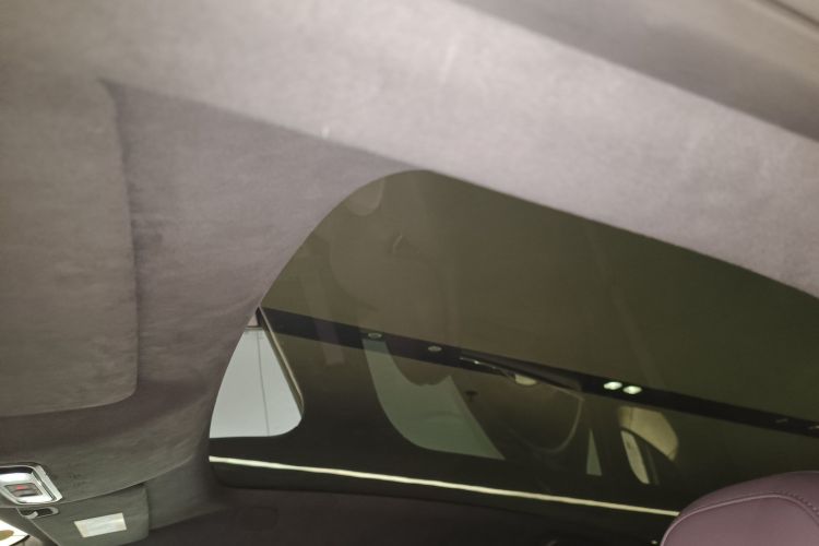 Used XPeng P7 2025 Model—750 All-Wheel-Drive High-Performance Ultra Headliner