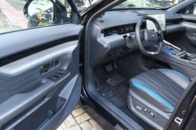 Used JETOUR Shanhai L6 2024 1.5TD DHT ULTRA