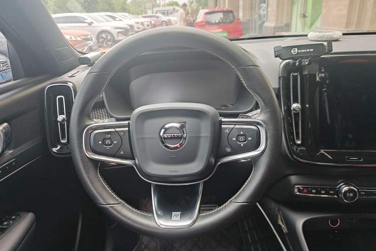 Used Volvo XC40 2020 T4 Four-Wheel Drive Smart & Sporty Edition