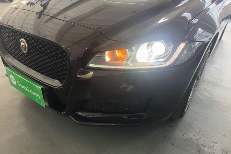 Used Jaguar XFL 2020 XFL 2.0T P200 Two-Wheel-Drive Rally Flag Edition
