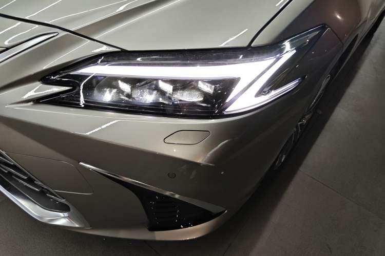 Used Lexus ES 2025 200 Premium Edition