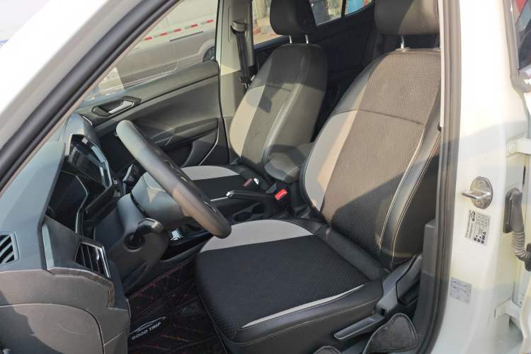 Used Volkswagen Tacqua 2021 200TSI DSG JoyConnect Edition