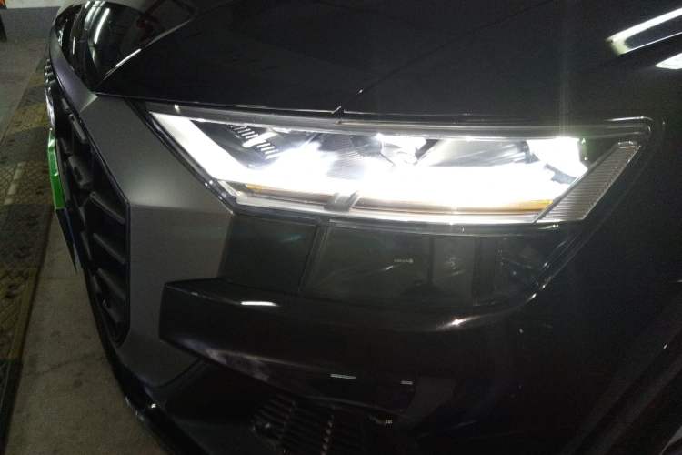 Used Audi Q8 2019 55 TFSI Luxury Dynamic Model
