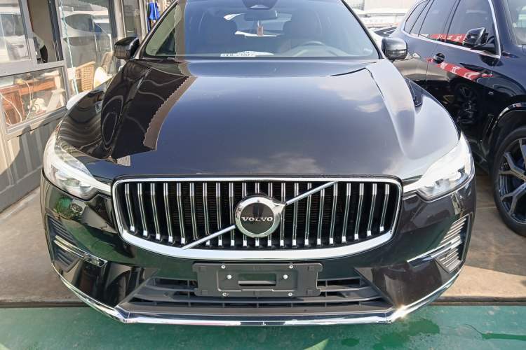 Used Volvo XC60 2023 B5 4x4 Smart Luxury Edition