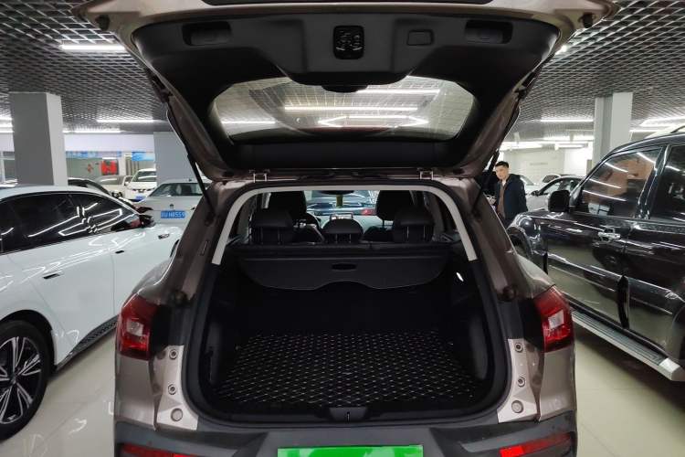 Used BORGWARD BX5 2017 20TGDI Automatic Two-Wheel Drive Pioneer Edition