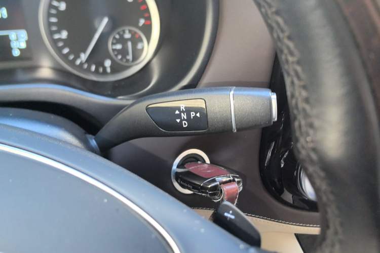 Used Mercedes-Benz Vito 2020 2.0T Elite Version 7 Seats
