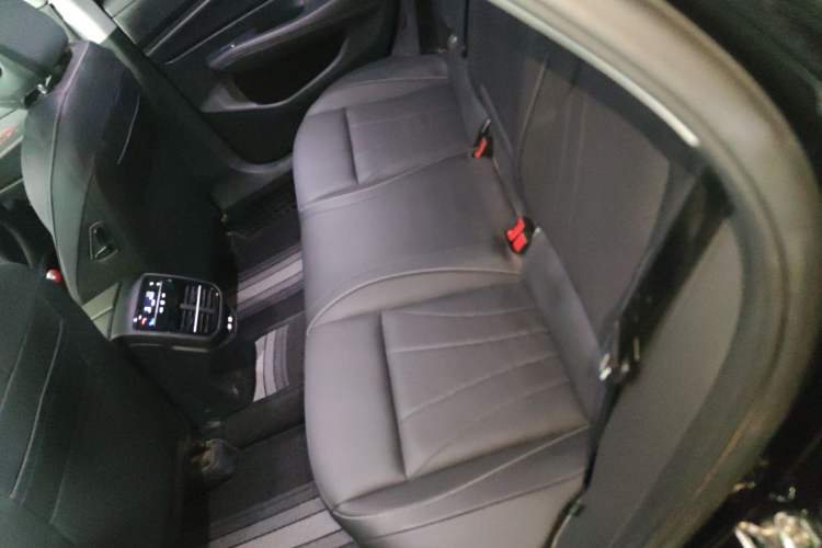 Used Volkswagen Passat 2025 Pro 380TSI Starry Dragon Edition Left Rear Seat