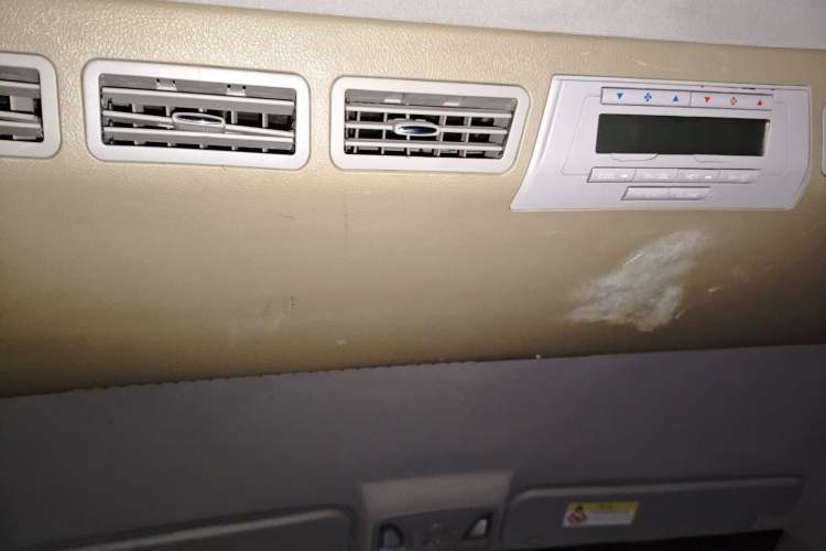 Used JAC Refine M5 2014 Colorway 2.0T Gasoline Manual Business Edition
