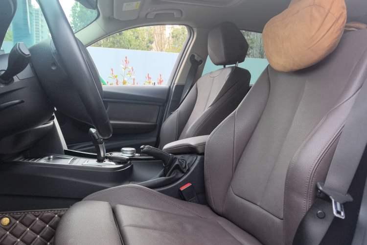 Used BMW 3 Series 2019 320Li Fashion Model Left Front Seat