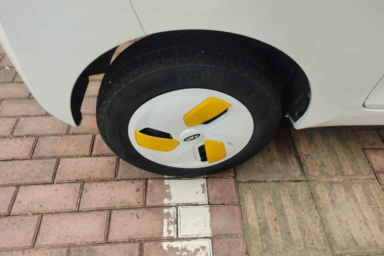 Used Chery QQ Ice Cream 2022 170km Sundae Phosphate Lithium-Ion Right Rear Wheel Hub