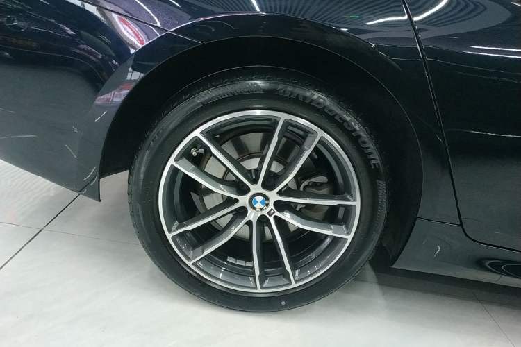 Used BMW 5 Series 2022 Second Facelift 525Li M Sport Package
