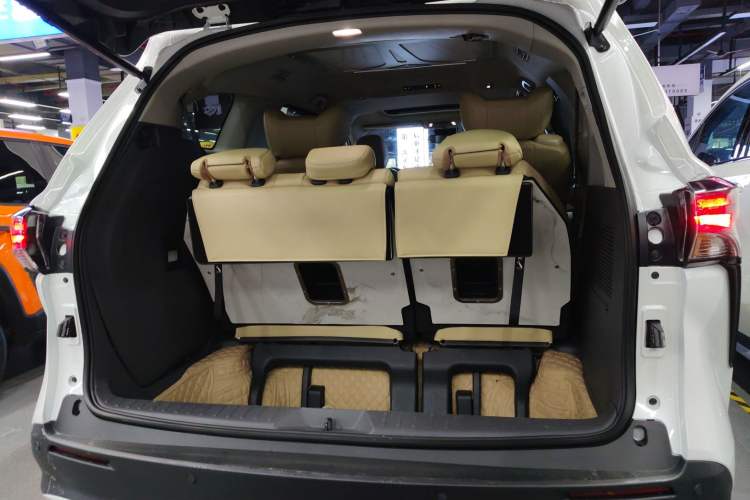 Used Toyota SIENNA 2023 2.5L Hybrid Comfort Edition