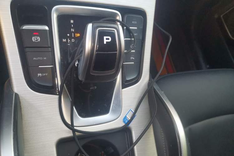 Used Geely Auto Emgrand X7 Sport 2020 1.8TD DCT Two-Wheel Drive Smart Connect 4G-Enabled Version
