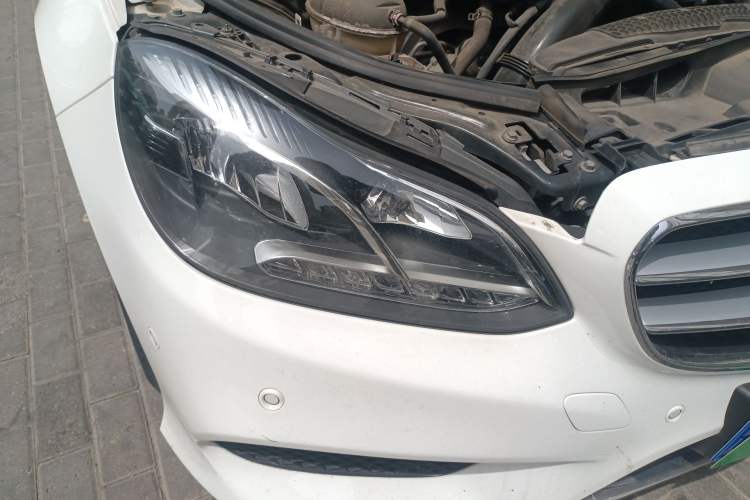 Used Mercedes-Benz E-Class 2015 Restyled E 260 L Sport Edition Right Front Headlight