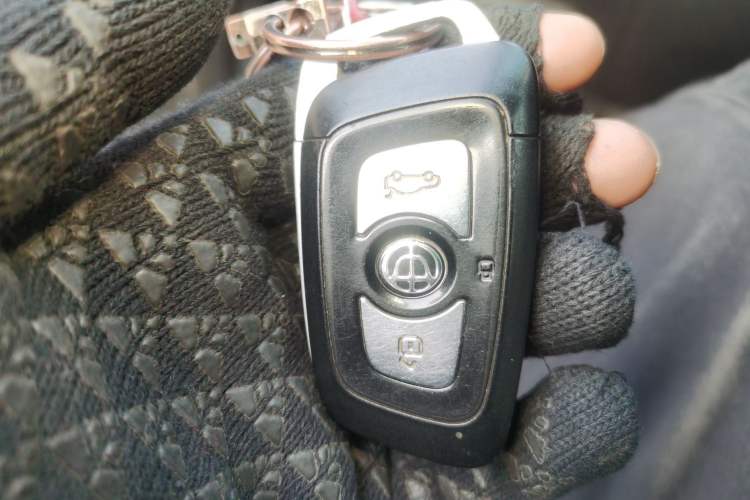 Used Brilliance V5 2014 1.5T Manual Two-Wheel Drive Luxury Model