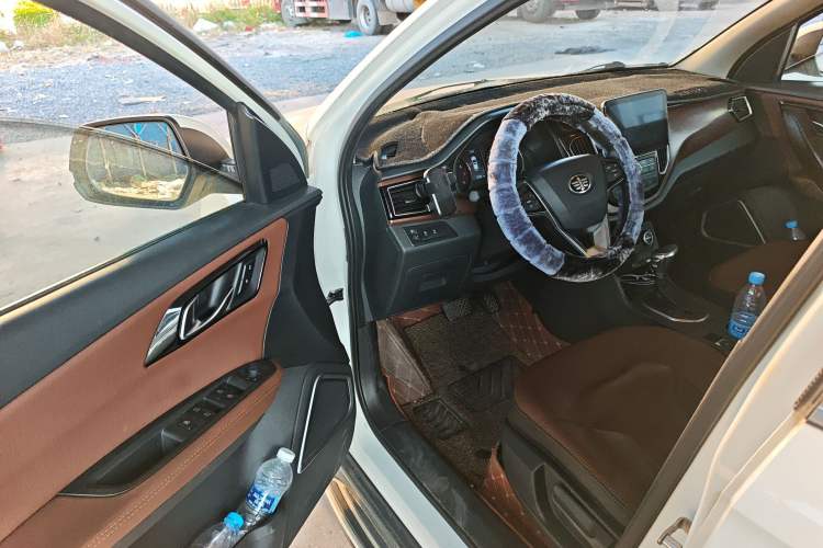 Used FAW Senya R7 2017 1.6L Automatic Smart Version