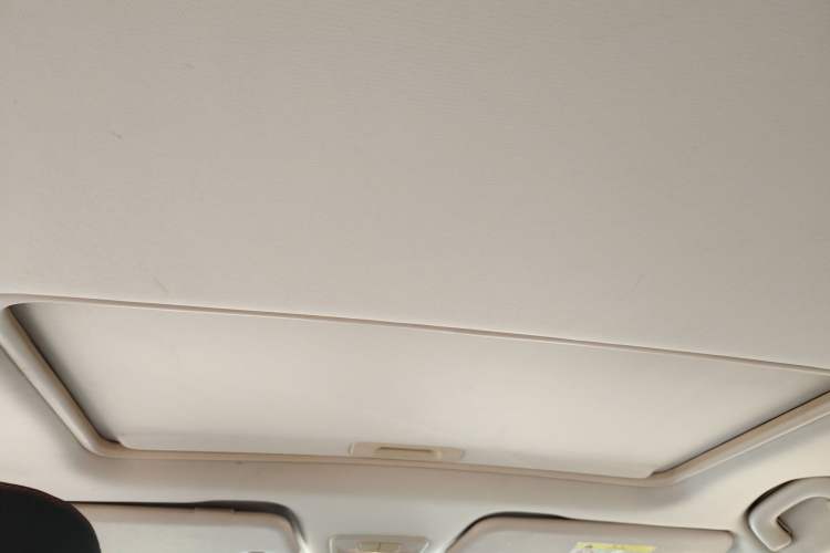 Used Baojun 560 2016 1.8L Manual Luxury Edition