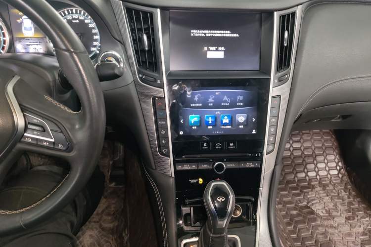Used Infiniti Q50L 2018 2.0T Enjoyment Version China VI Standard