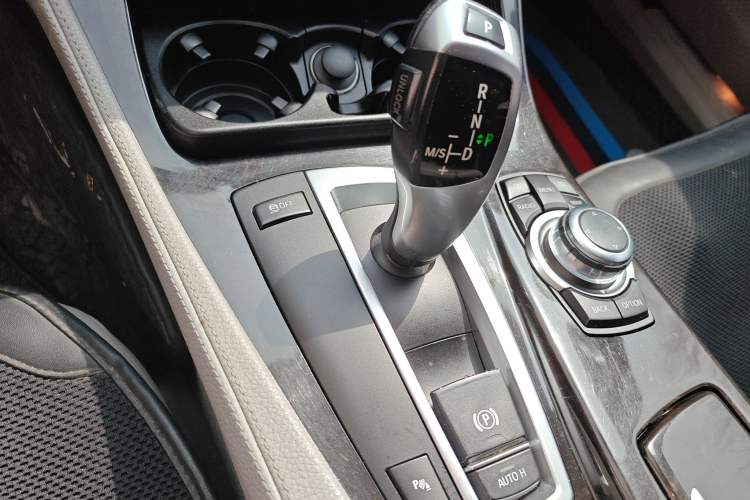 Used BMW 5 Series 2012 523Li Leading Model Gear Lever