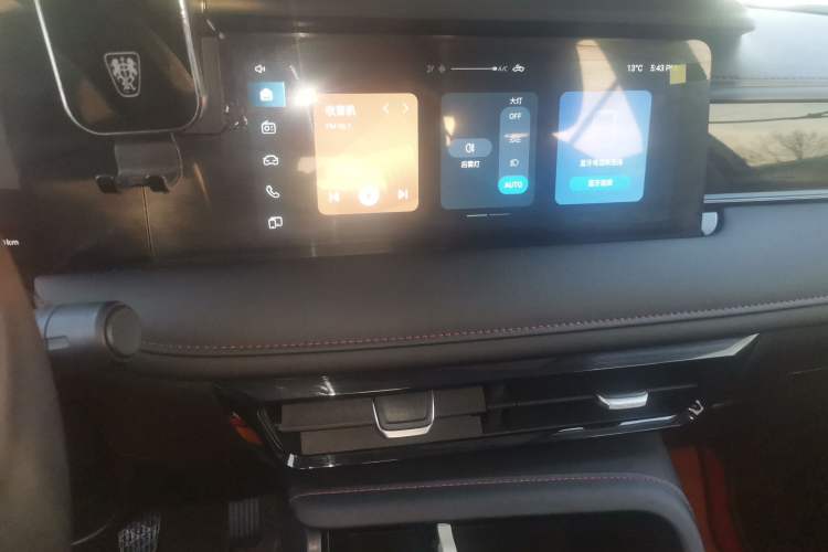 Used Roewe i5 2023 1.5L Manual Comfort Edition
